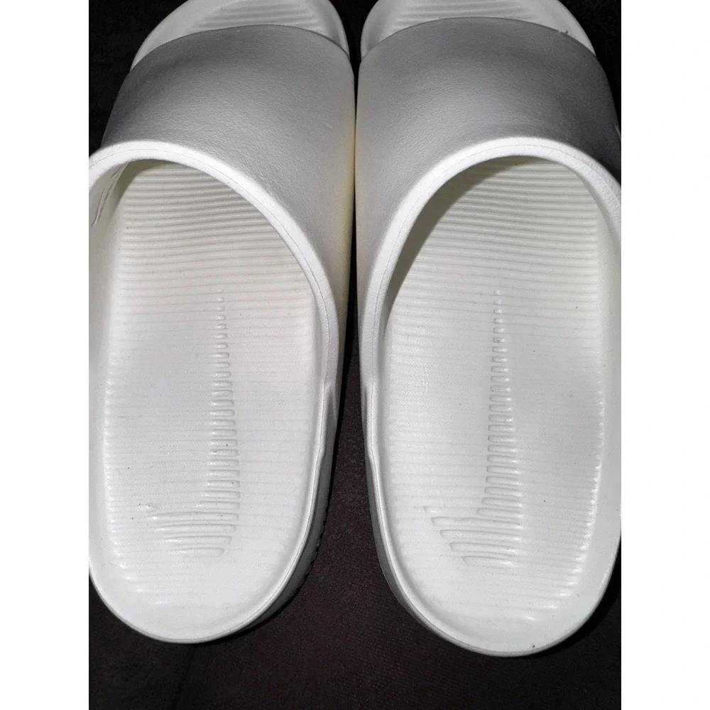 Nike calm slide